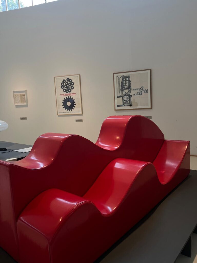 Archizoom Associati - Superonda, 1967 ( Poltronova)